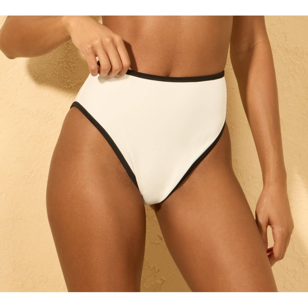 Shade & Shore Women's Contrast Binding High Waist High Leg Bikini Bottom Medium